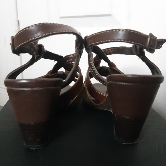 Sandals - Picture 3 of 3